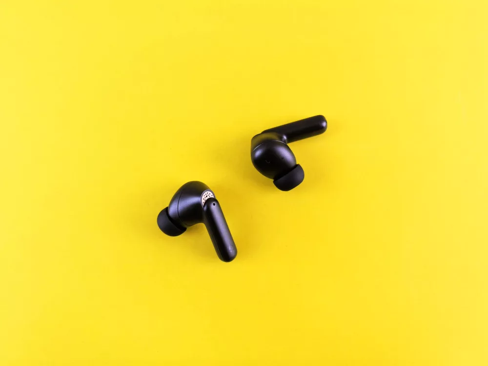 The Art of Auditory Stealth: A Deep Dive into Discreet Earbuds